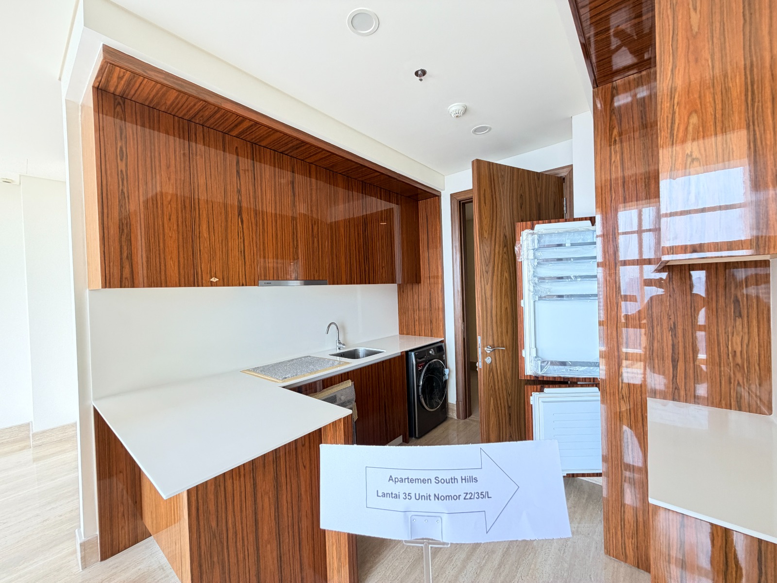 Apartemen South Hills Unit Nomor Z2/35/L Varian 1 kamar Luas 61m