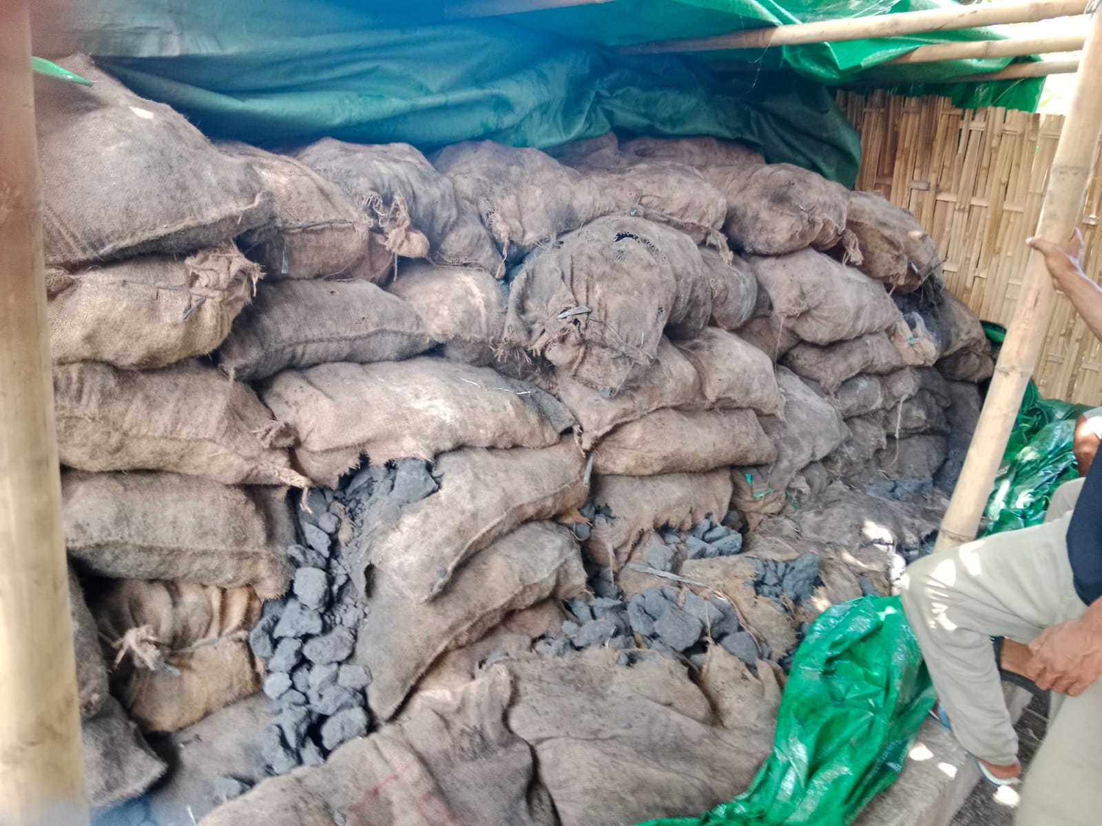 Logam Mangan Seberat 20.467 Kg atau 20,467 Ton