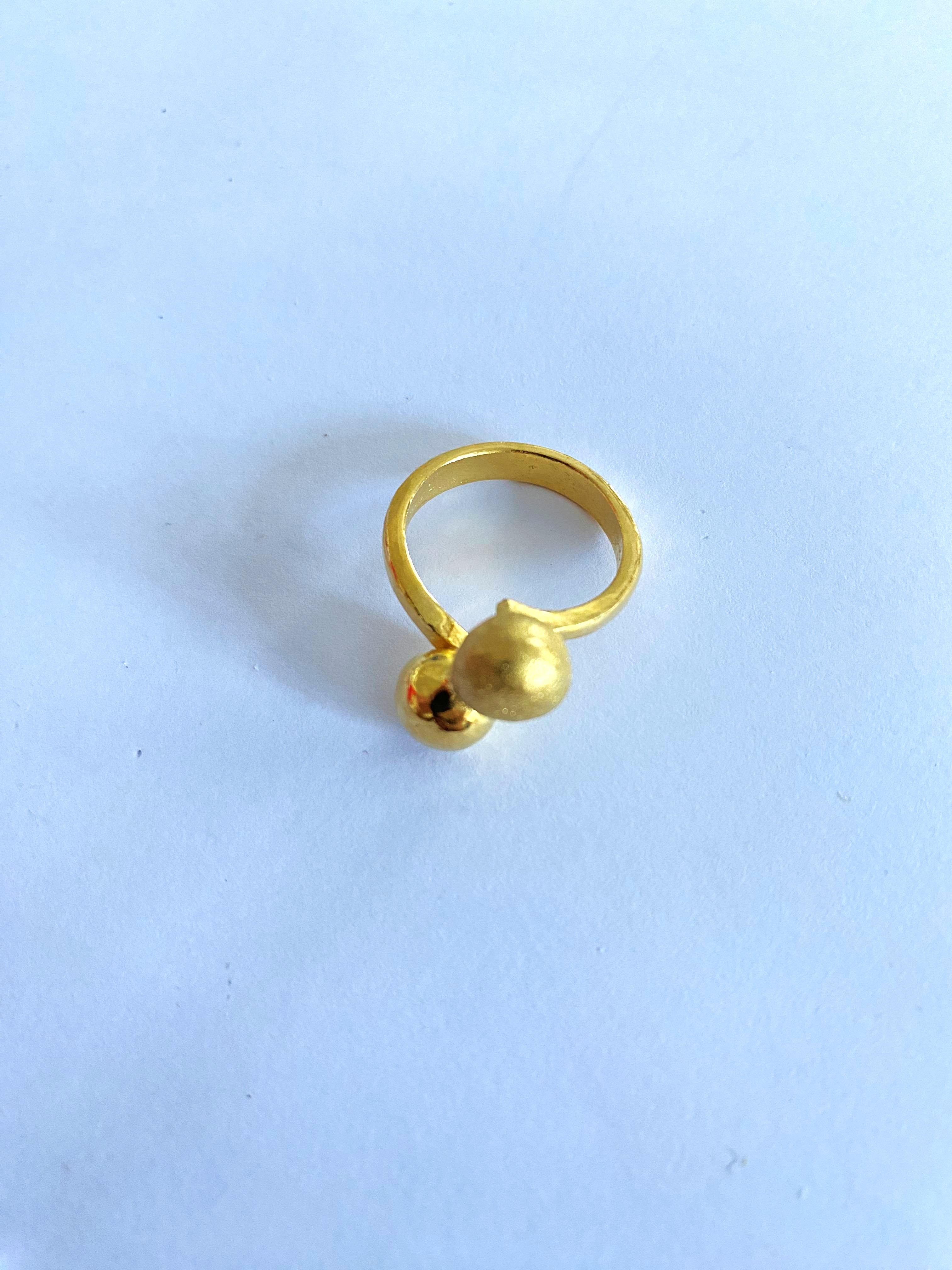 Satu cincin selisih berat 7,79 gram dengan kadar 22 karat