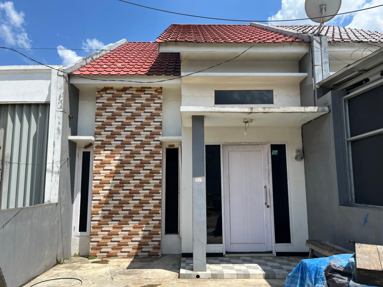 Tanah dan Bangunan Luas 72 M²