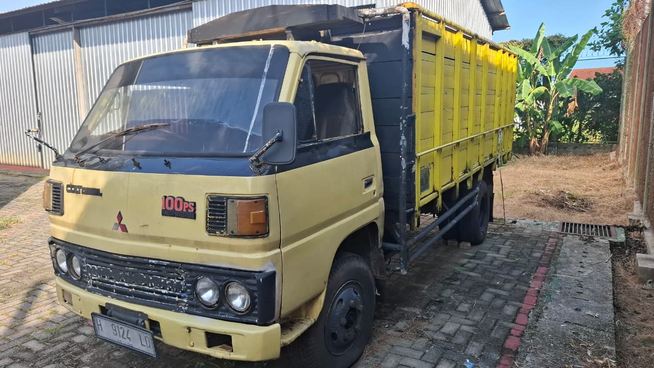 Truk Merek Mitsubishi Tipe Colt Diesel