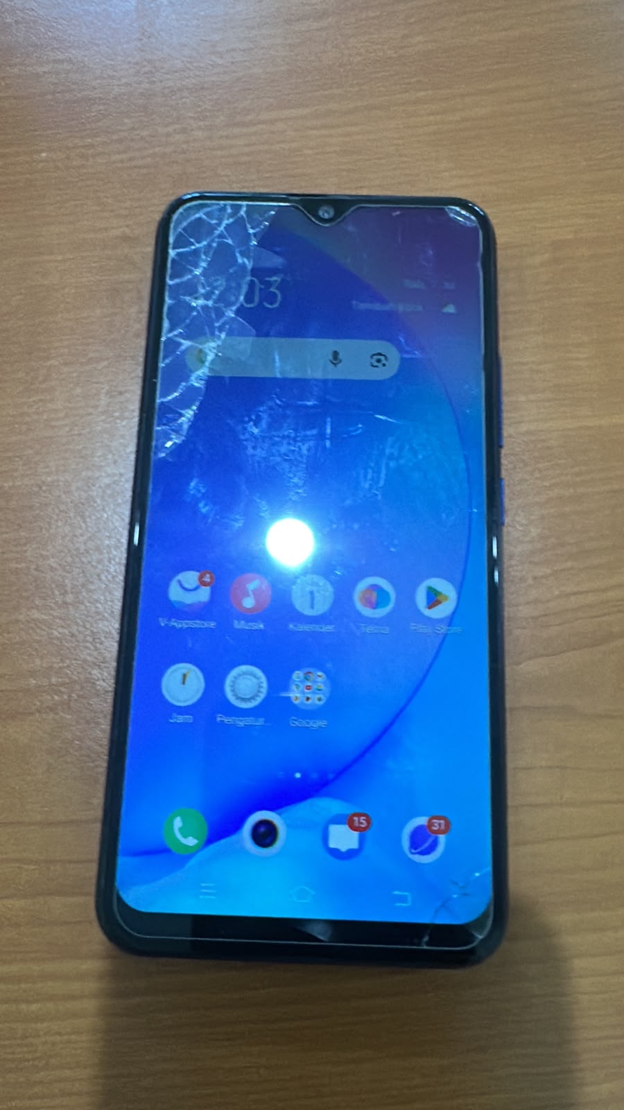 HP merk VIVO Y12S warna biru