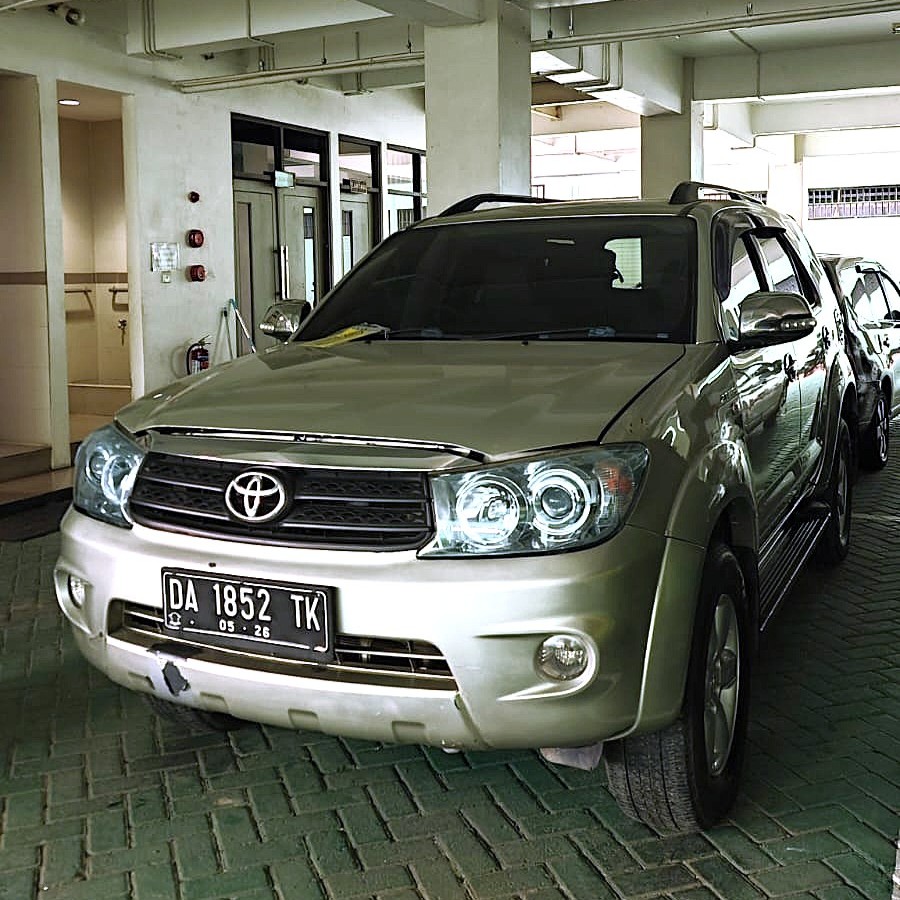 Kendaraan Roda 4 Mobil Toyota Fortuner