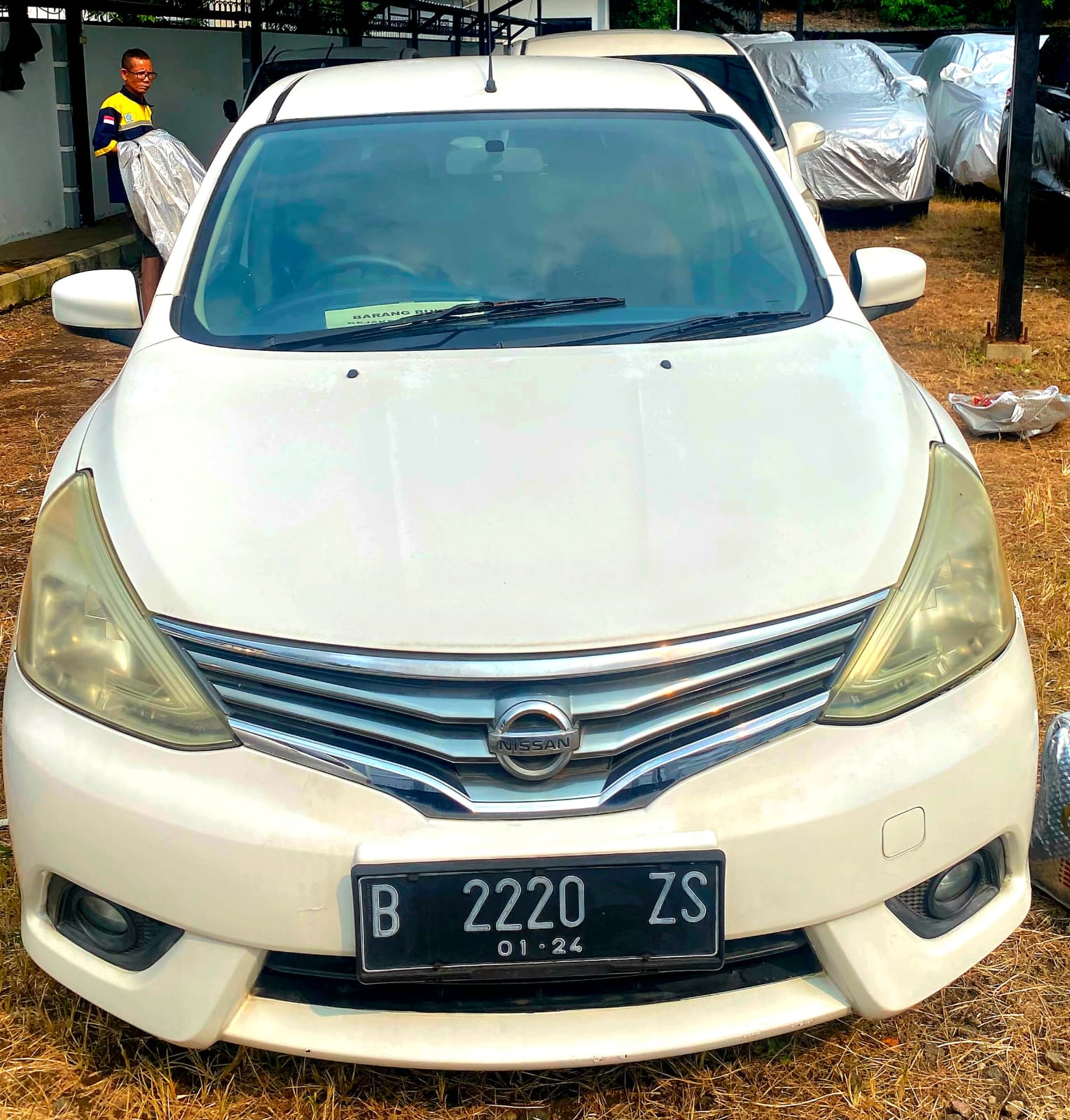1 (satu) unit kendaraan roda 4 merk NISSAN Grand Livina 1.5 XV AT tahun 2013 warna putih Noka MHBG3CG1CDJ007189, Nosin HR15929343C, Nomor registrasi kendaraan: B 2220 ZS, An. PT. MILLENIUM DANATAMA INDONESIA