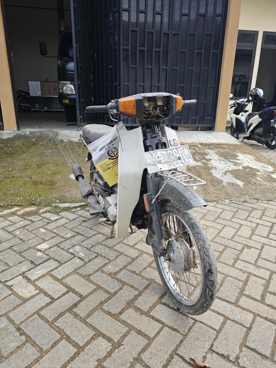 Kendaraan Roda 2 Yamaha Super Deluxe