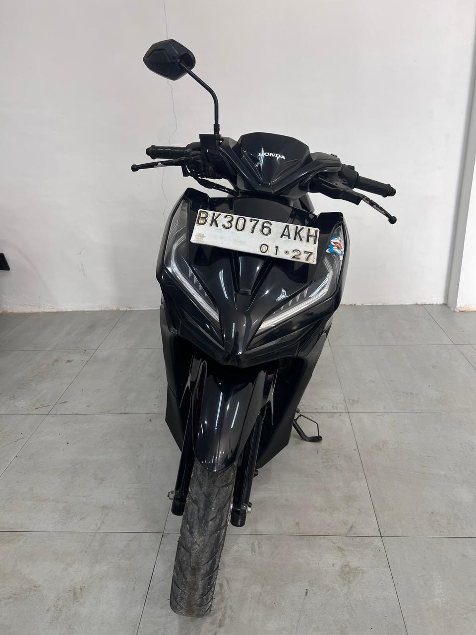 sepeda motor honda vario warna hitam nomor polisi BK 3076 AKH