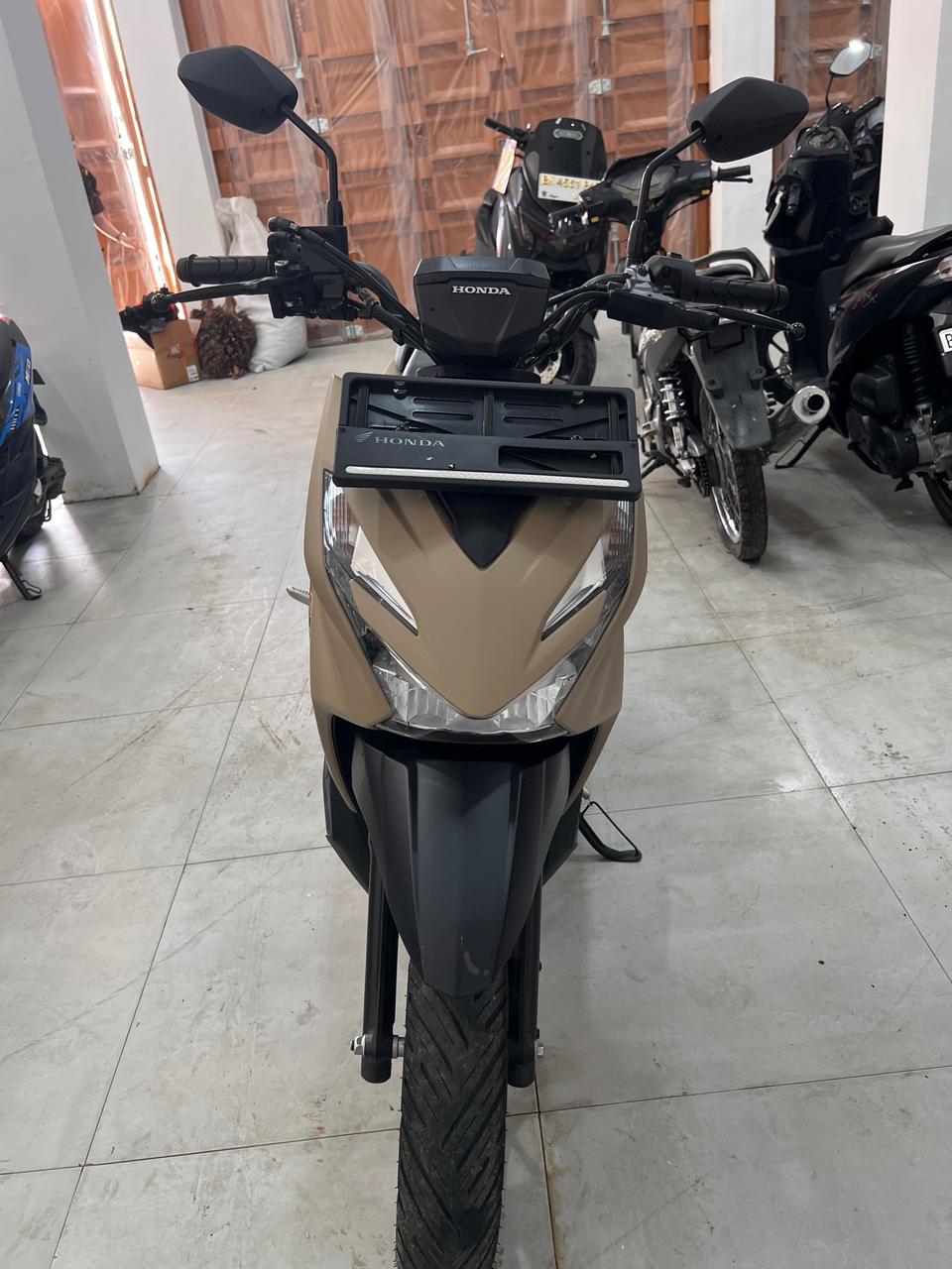 Sp.Motor merek honda beat Street warna coklat tanpa nomor polisi