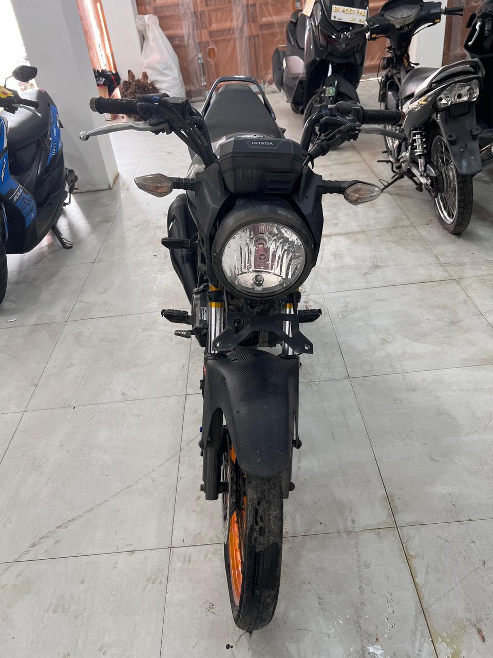 Sepeda Motor Honda Verza warna hitam tanpa nopol 