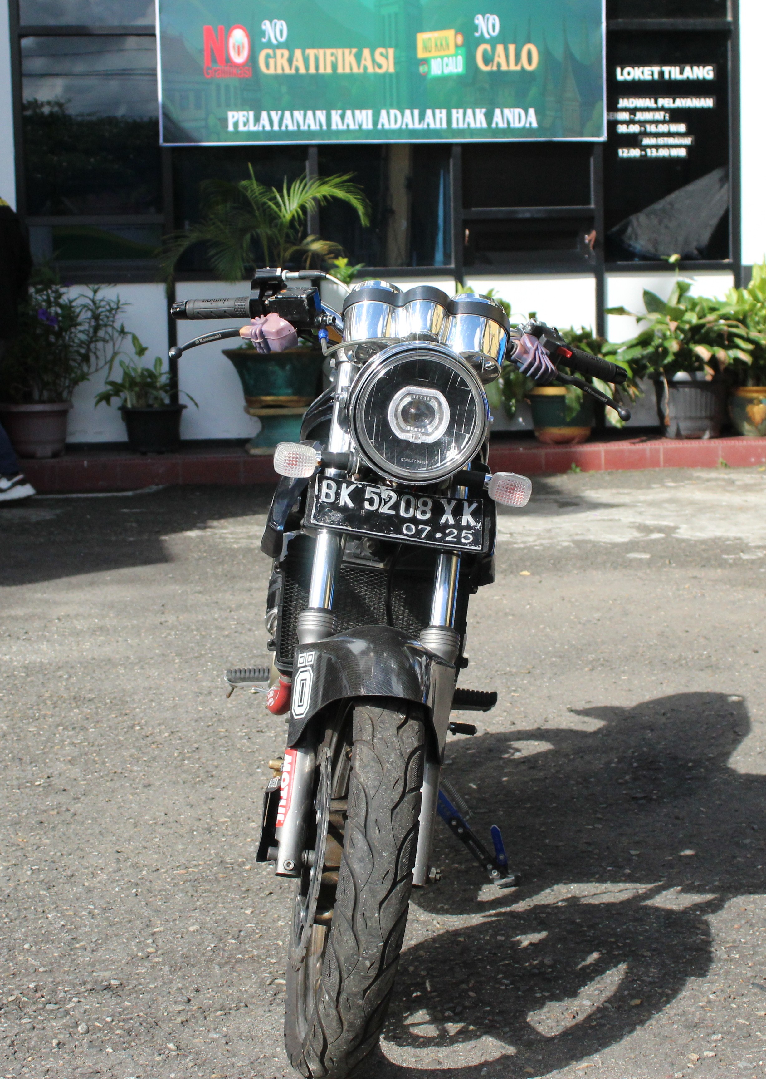 1 (satu) unit Sepeda Motor Kawasaki Ninja No. Pol BK 5208 XK
