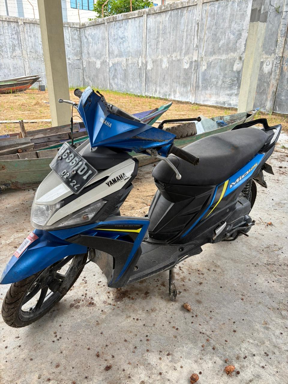 1 (satu) unit sepeda motor YAMAHA M3 warna biru nopol KH 6351 DI