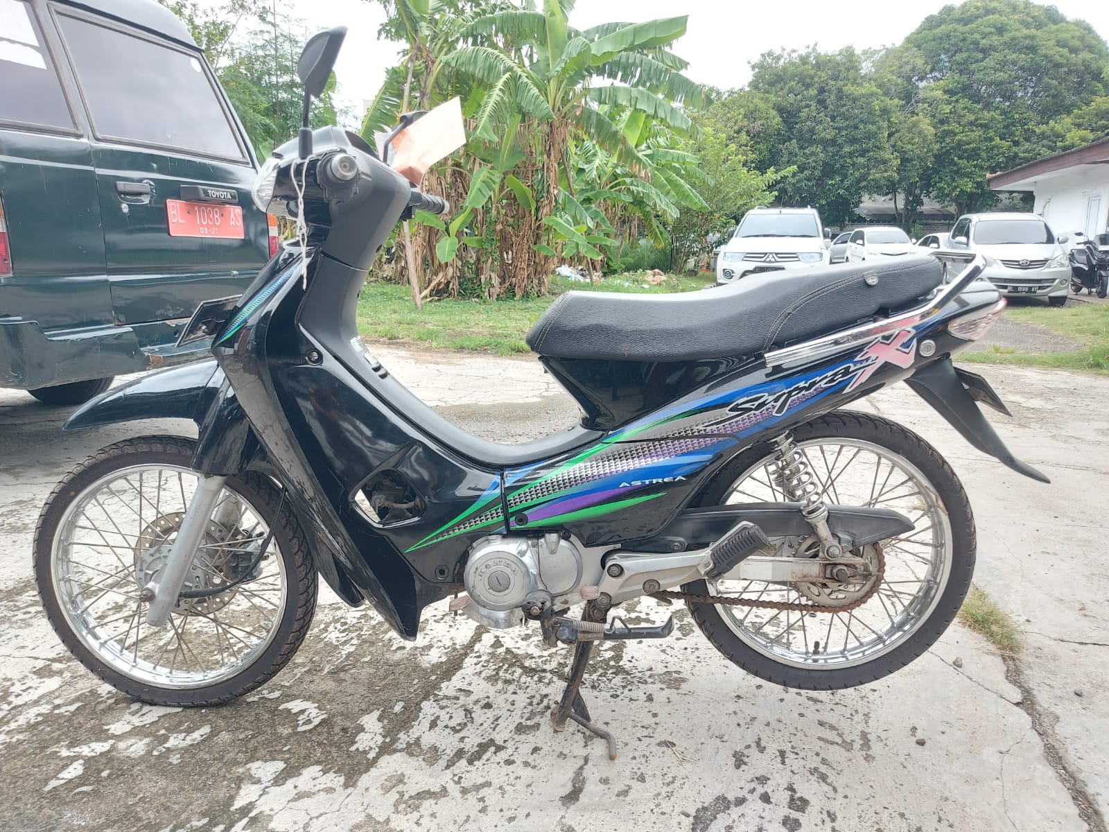 1 (satu) Unit sepeda motor merk Honda Supra X warna hitam dengan No. Pol BL 3972 AS
