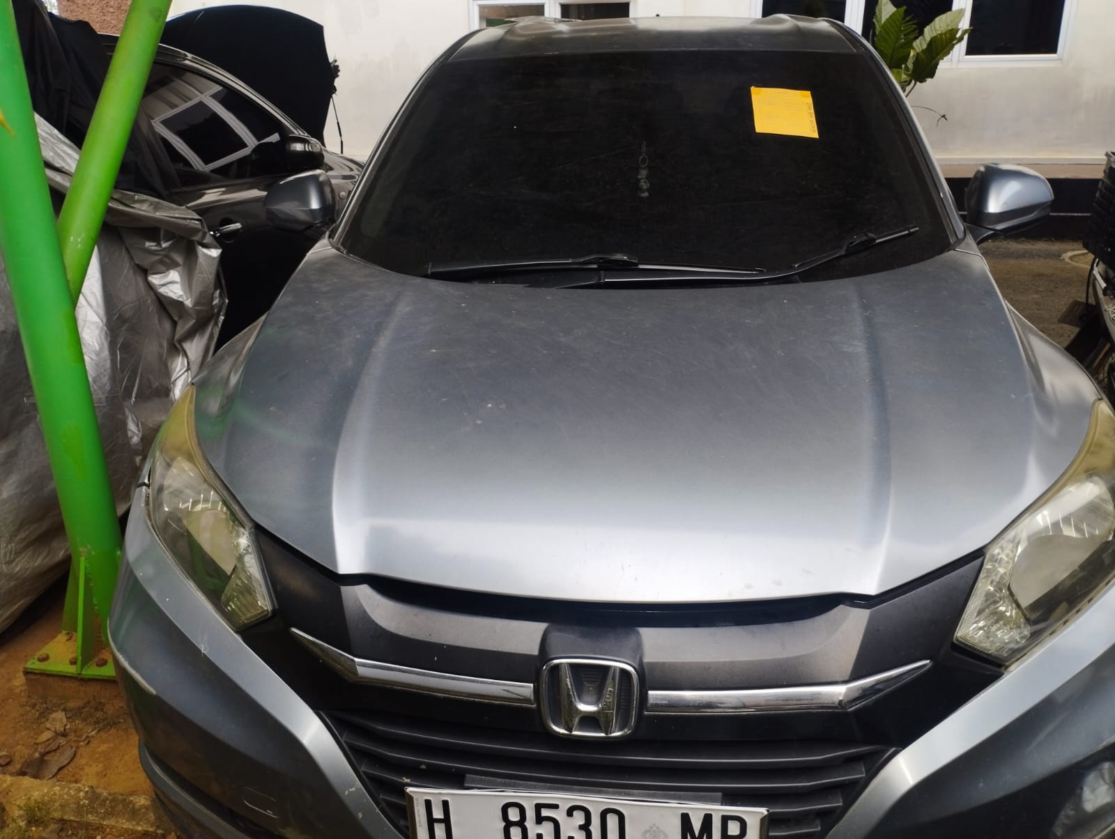mobil R4 Merk Honda HR-V tahun 2017 warna Putih Orchid Mutiara dengan Nopol H 8530 MP Noka MHRRU1730JJ700275 Nosin L15Z61164477 an. ANDREAN RIVALDI.