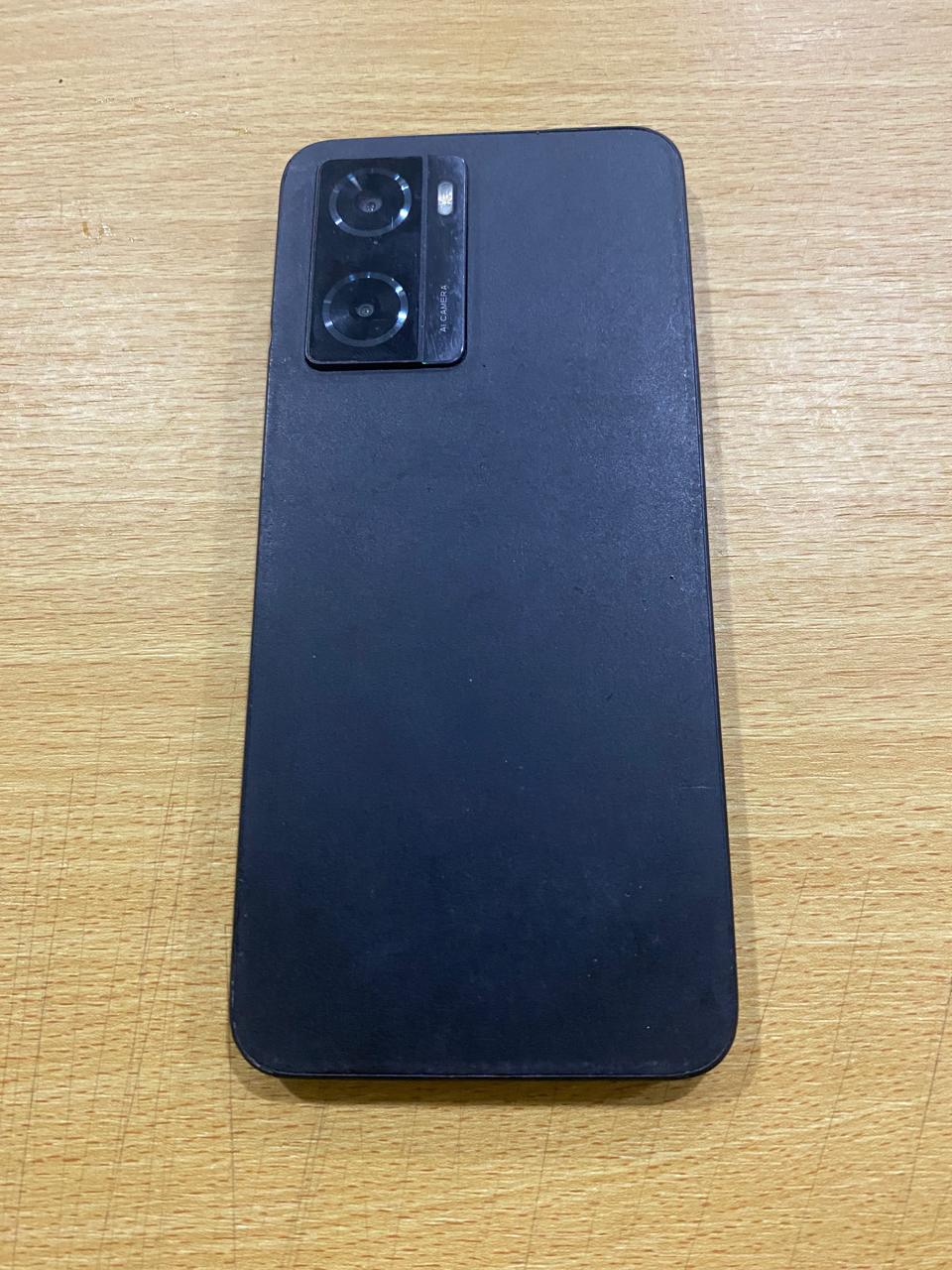 1 (satu) unit handpone merk OPPO A77S warna hitam terpasang case silicon warna hitam IMEI 1 860625063368933 IMEI 2 860625063368925;