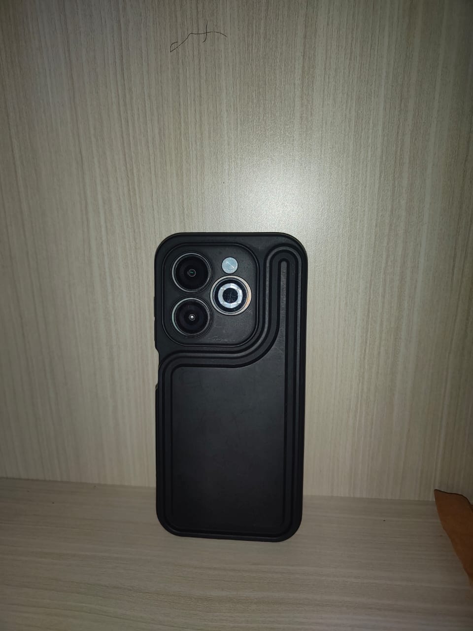 Handphone merk INFINIX warna Silver