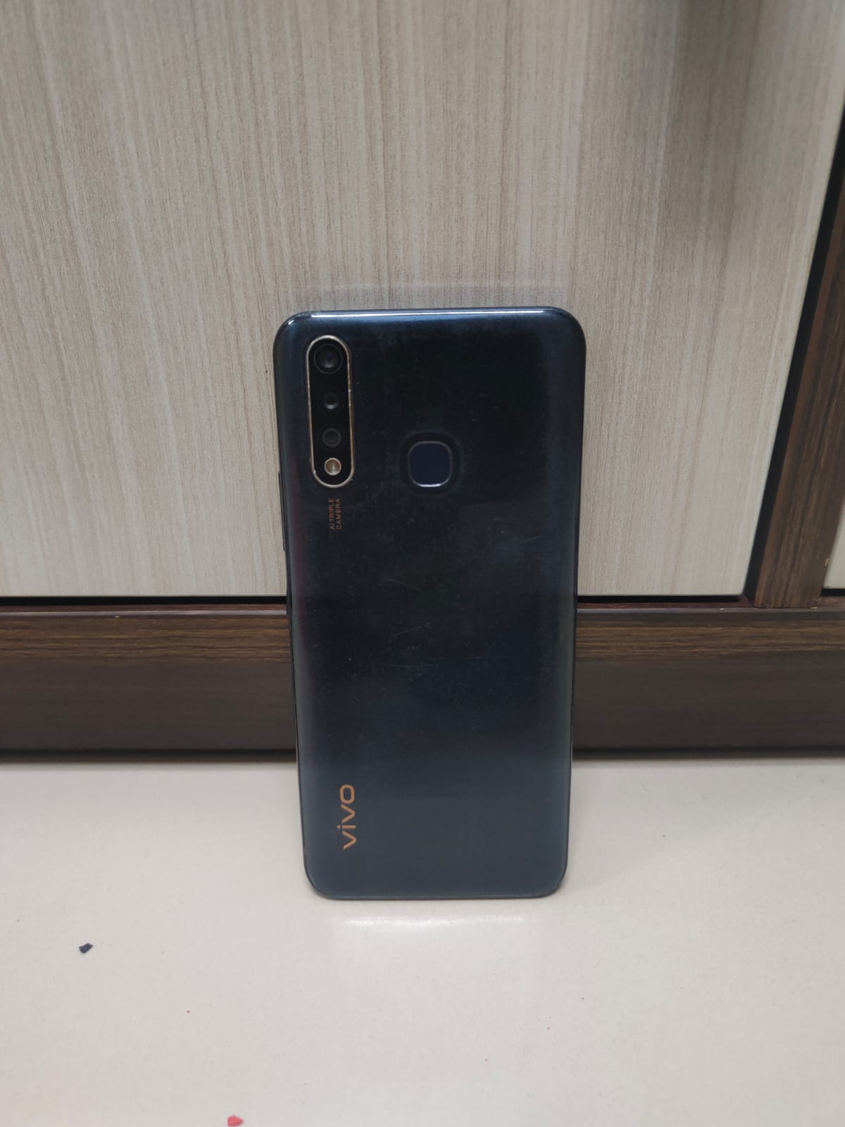  handphone merk VIVO berwarna biru tua dengan nomor IMEI 867966043583172;