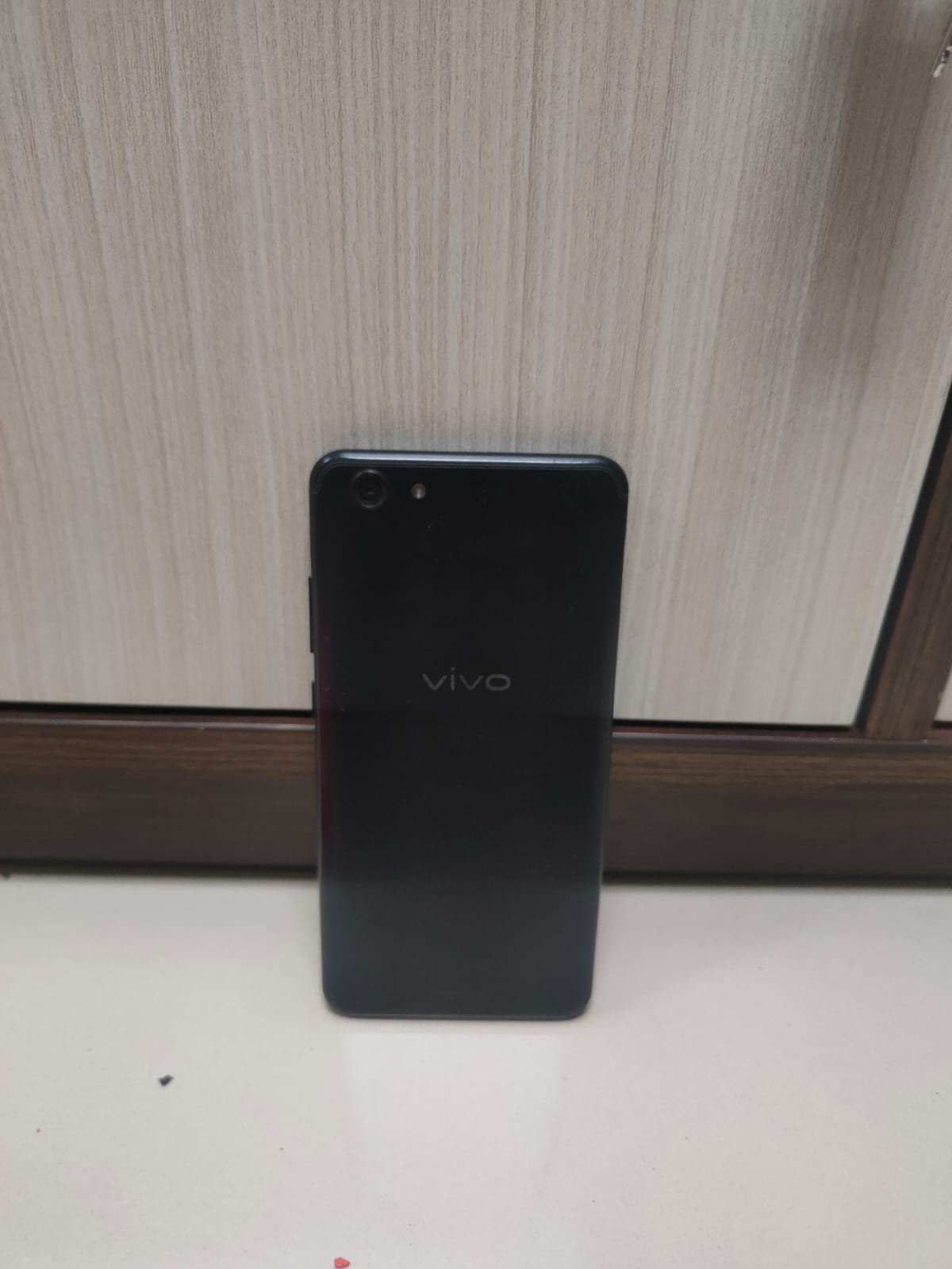 HP Merk Vivo Y71(1724) Warna Hitam