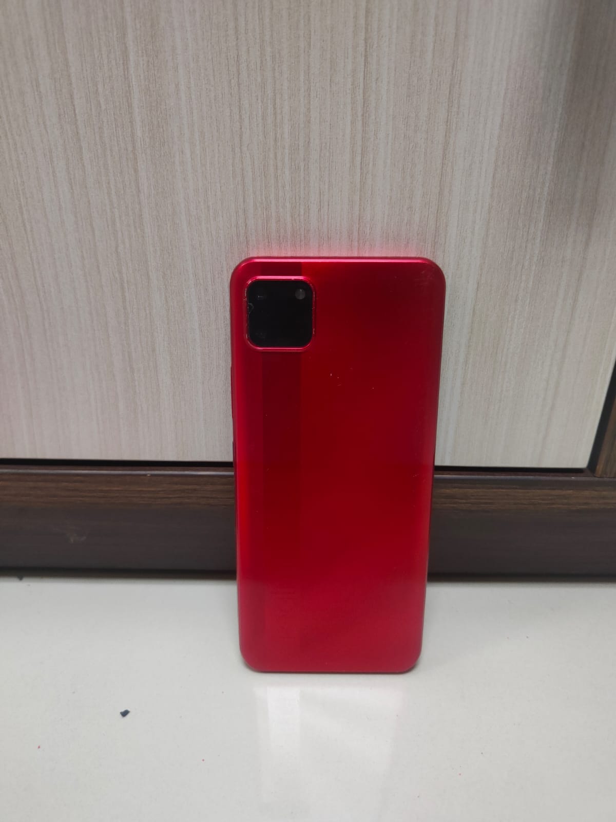 HP Merk Realme c20 Warna Merah