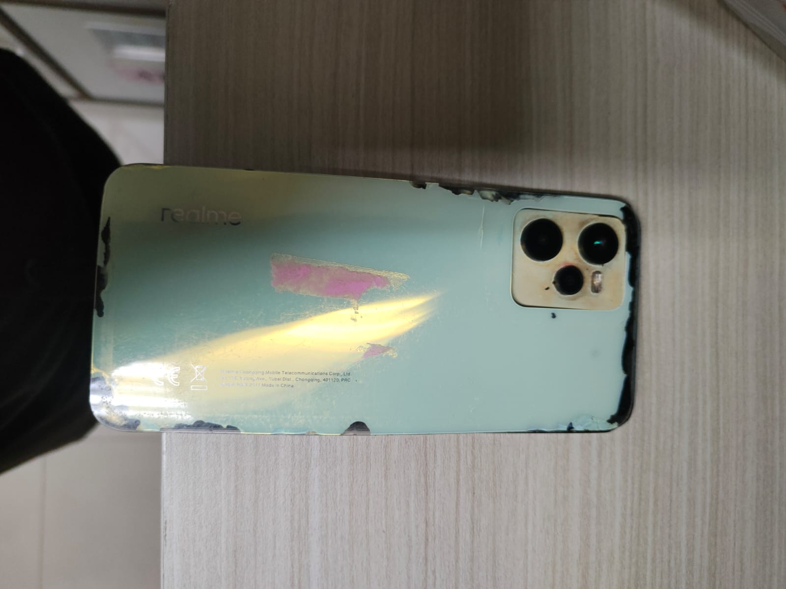 handphone merk REALME wama hijau