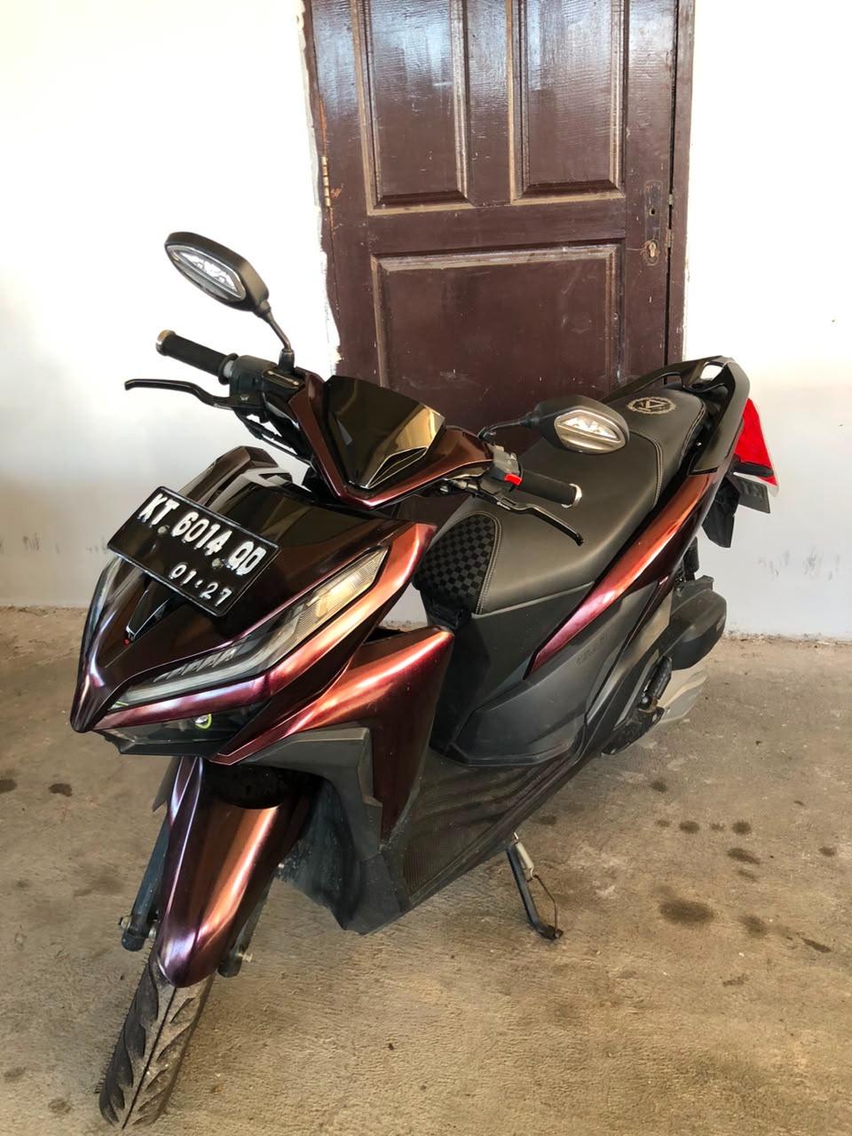 1  (satu) Unit Sepeda Motor merk Honda Vario Warna Hitam KT 6014 QD.