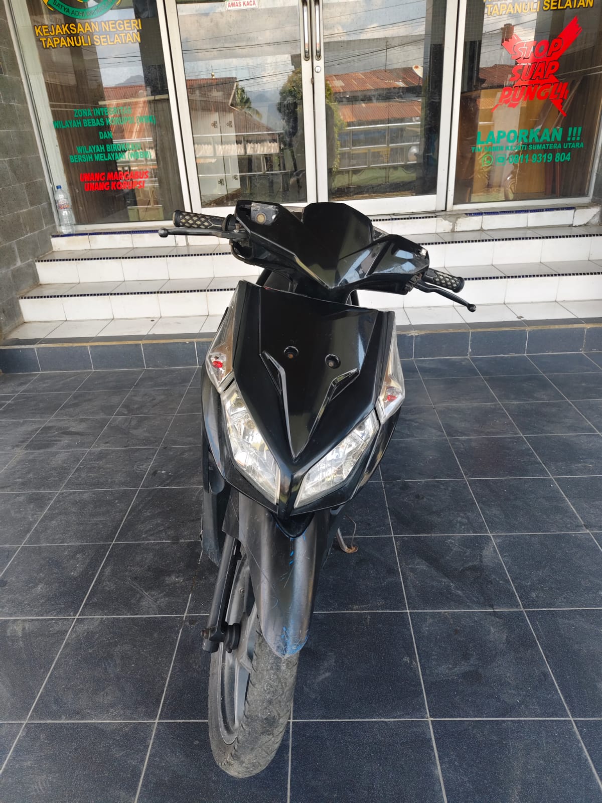 1 (satu) Unit Sepeda Motor Merk/Type : Honda / NC11A3C (Vario) A/T dengan Nomor Polisi BB 4089 NK, nomor rangka : MH1JF9116BK391316 dan Nomor Mesin JF91E1388144