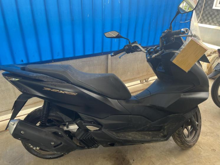 1 (satu) unit sepeda motor merk Honda PCX warna Hitam, No Pol BL 3063 DBP;
