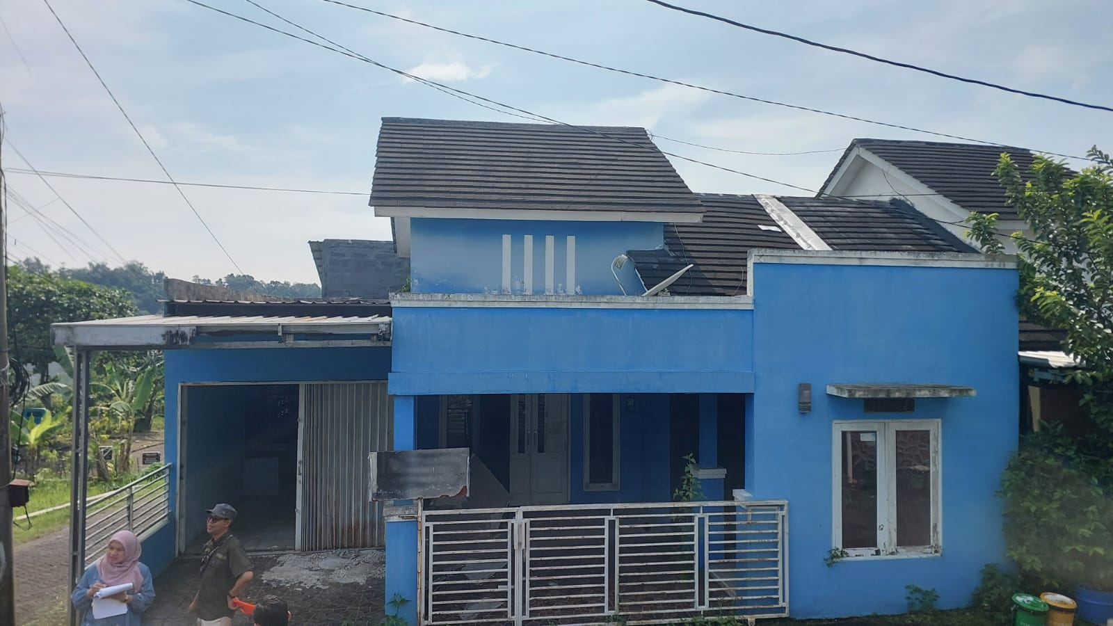 1 bidang tanah berikut rumah dan Sertifikat (Tanda Bukti Hak) status Hak Milik nomor 03576