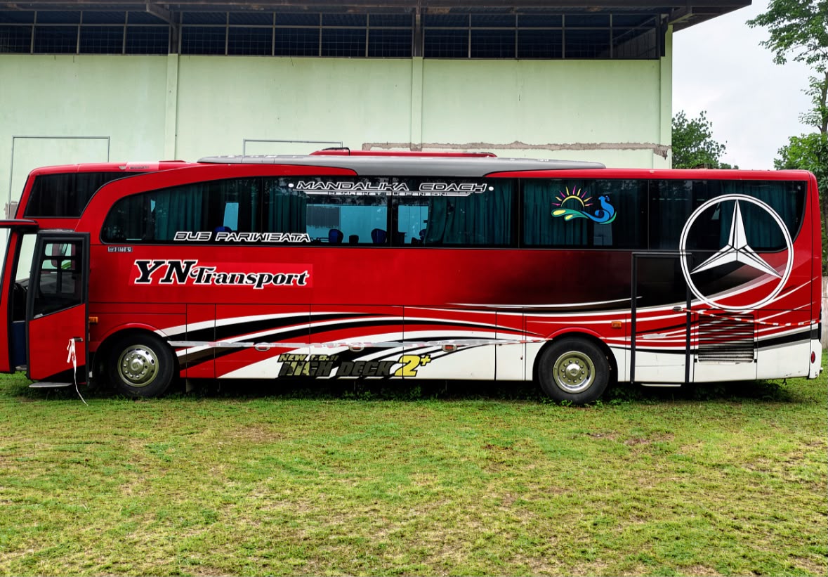 1 (satu) unit mobil bus merek Merc Benz tipe OM366LA warna Merah nomor Polisi S 7519 UJ Nomor Rangka MHL6842623J010298 nomor mesin 38698160553169 beserta kunci, dan 1 (satu) lembar Surat Tanda Nomor Kendaraan Bermotor (STNK) nomor :13148302 untuk kendaraan bermotor dengan nomor polisi S 7519 UJ, 