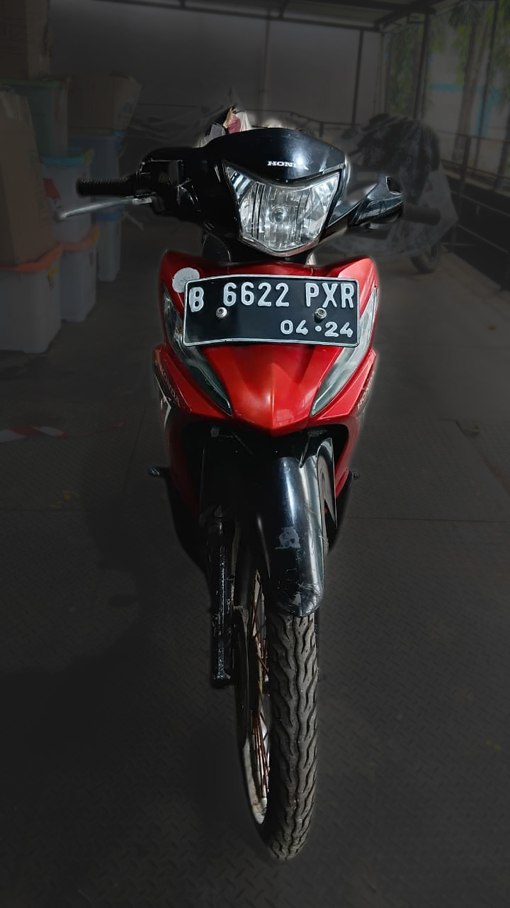 1 (satu) unit kendaraan roda 2 merk HONDA type NF11T11C01 MT, tahun 2014 warna Merah Hitam, Noka MH1JBK211EK009246, Nosin JBK2E1009115, Nopol: B 6622 PXR An. PT. MILLENIUM CAPITAL M,
