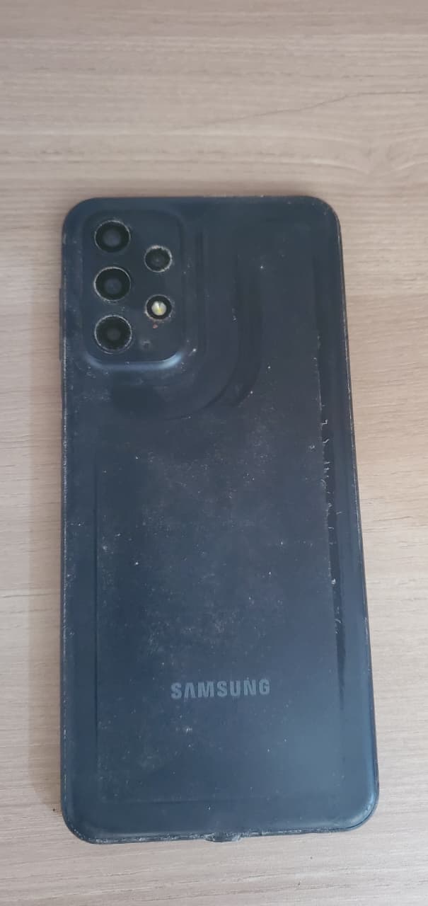 1 (satu) unit Handphone merek Samsung Galaxy A23 warna hitam