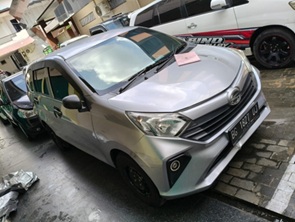 1 (satu) unit mobil Daihatsu sigra warna silver metalik No Plat BG 1827 UJ No rangka: MHKS6DJ1JNJ032741 Nosin: 1KRA685951