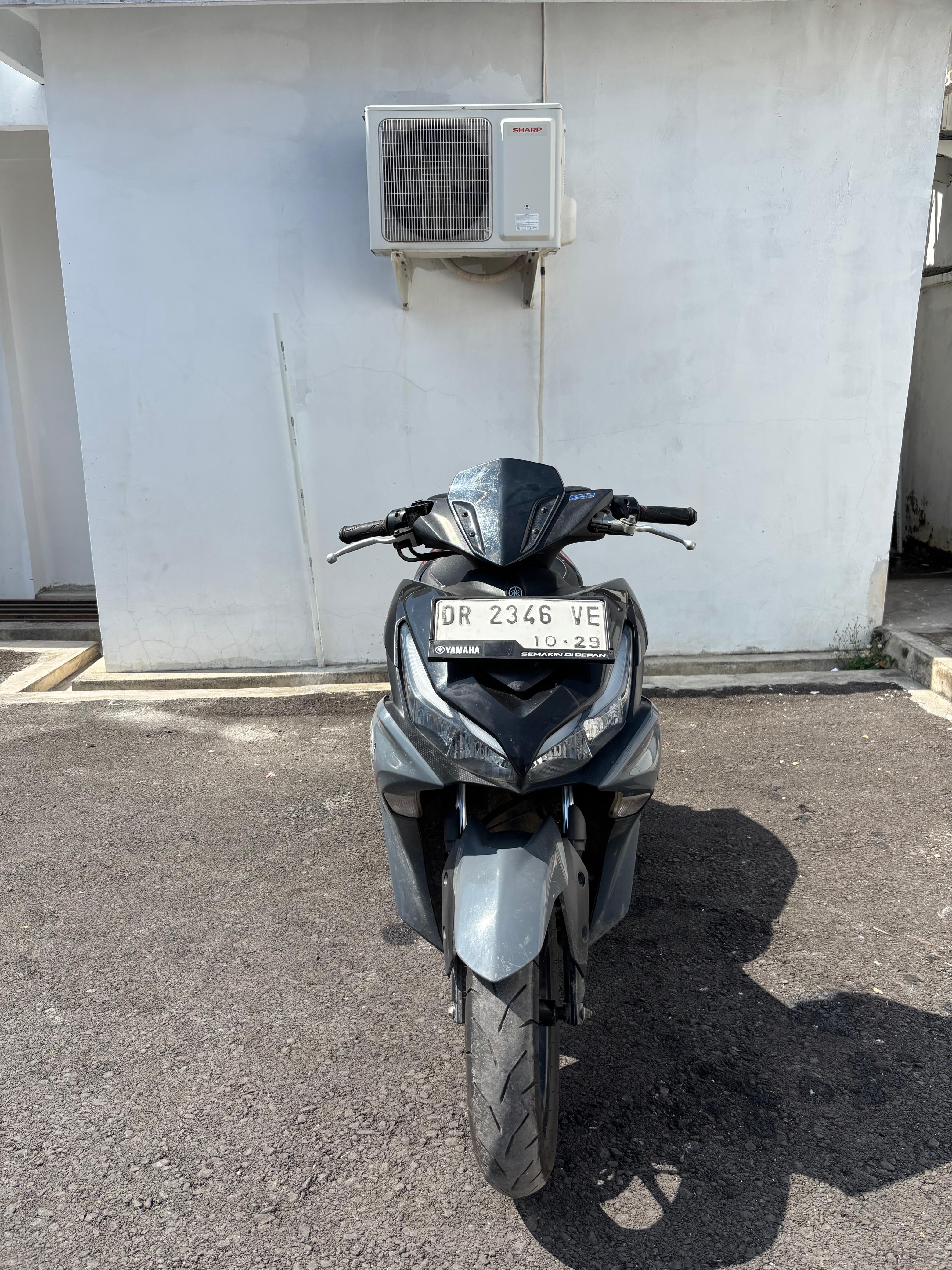 YAMAHA AEROX HITAM 2024