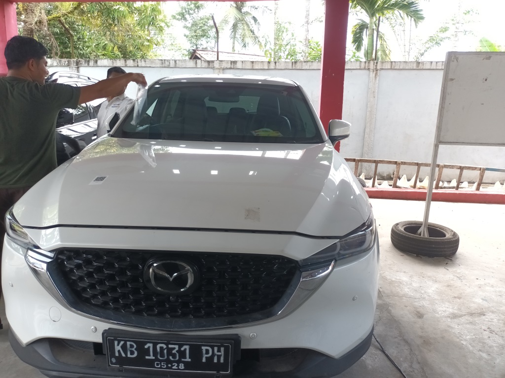 1 (satu) Unit Mobil Mazda CX-5 Warna Putih No. Pol. KB 1031 PH a.n. Siti Masruroh, dengan nomor rangka JM6KF2WLAN0802473, nomor mesin PY10848471