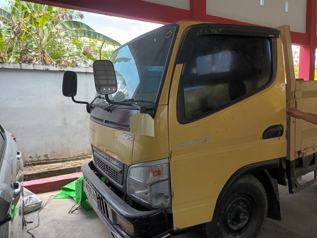 1 (satu) Unit Truck Mitsubishi Colt Diesel warna kuning No.Pol. B 9270 KRU a.n. Mustar, dengan nomor rangka MHFE71P17K000633, nomor mesin 4D34TC44767