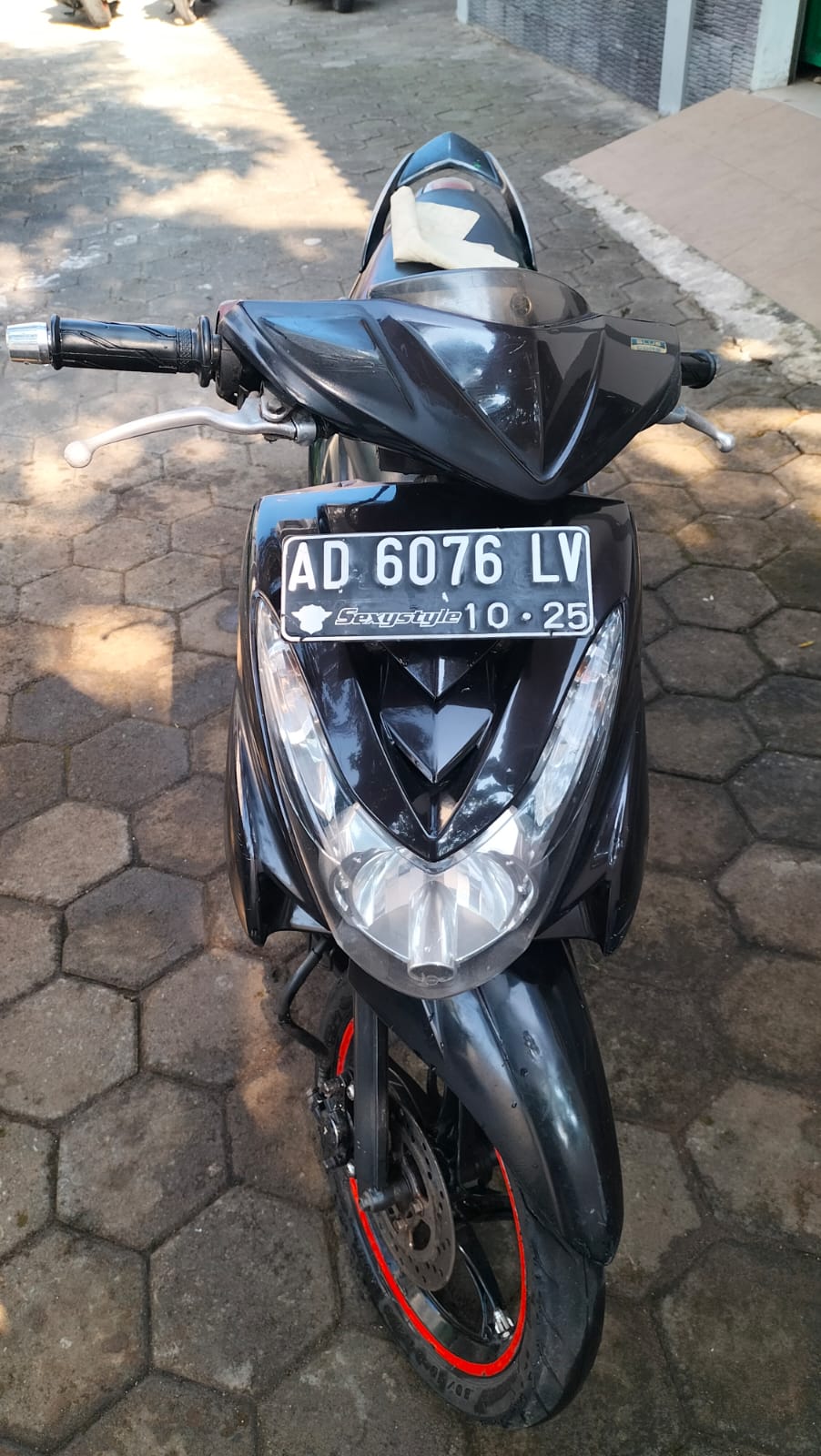 Unit Sepeda Motor Merk Yamaha Mio Soul warna hitam AD 6076 LV Noka : MH314DOO4AK923526,Nosin : 14D-924221 