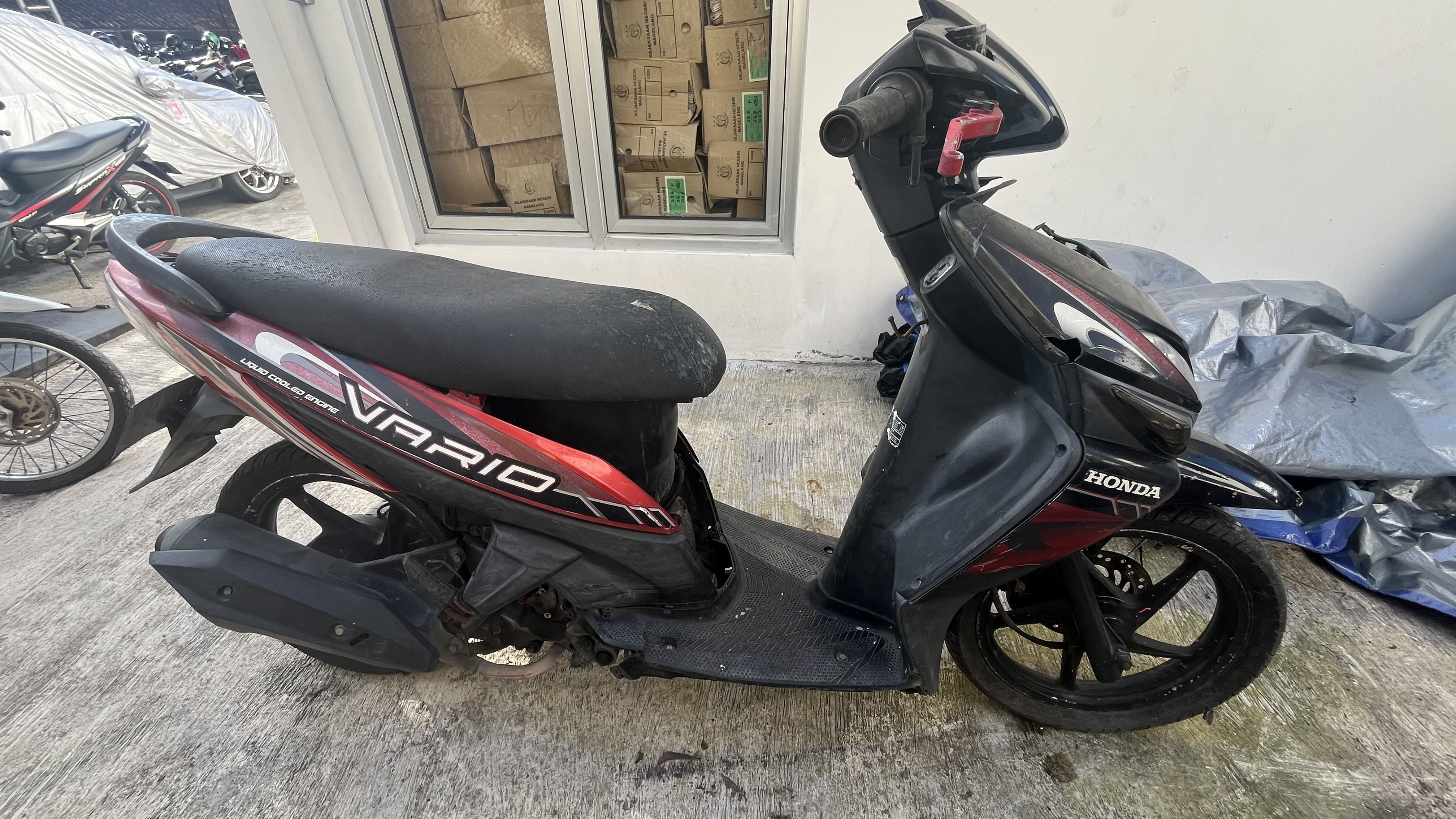 1 Paket (3 unit Sepeda Motor)