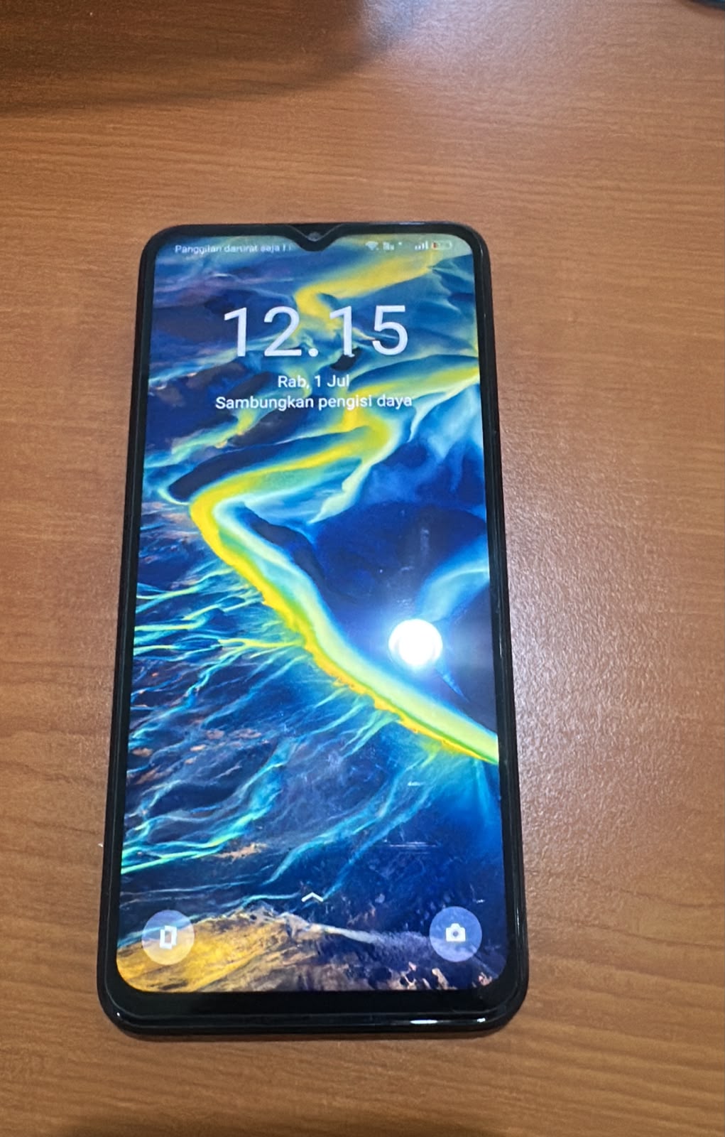 Handphone merk Oppo A57 warna hitam dengan nomor sim card 081293631881: