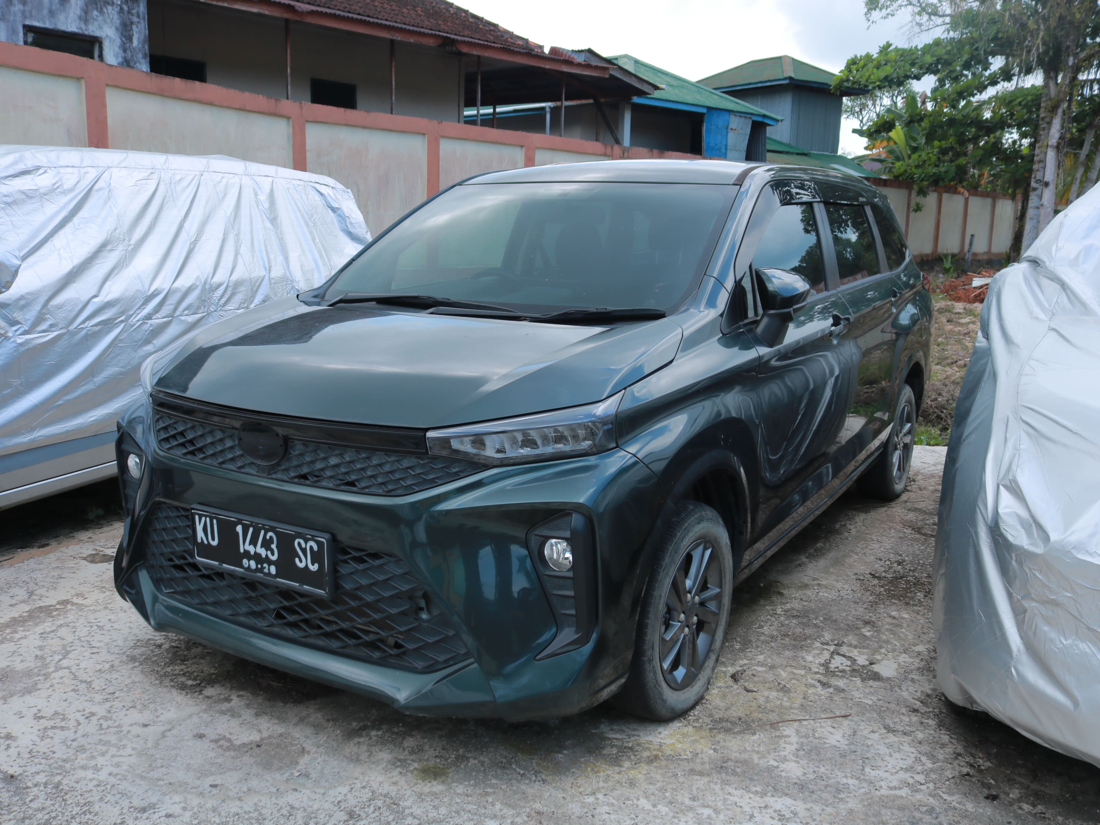 1 (satu) buah mobil Daihatsu Xenia dengan nopol KU 1443 SC No. rangka MHKAA1AY2PK033548 dan no mesin 1NRG237997;